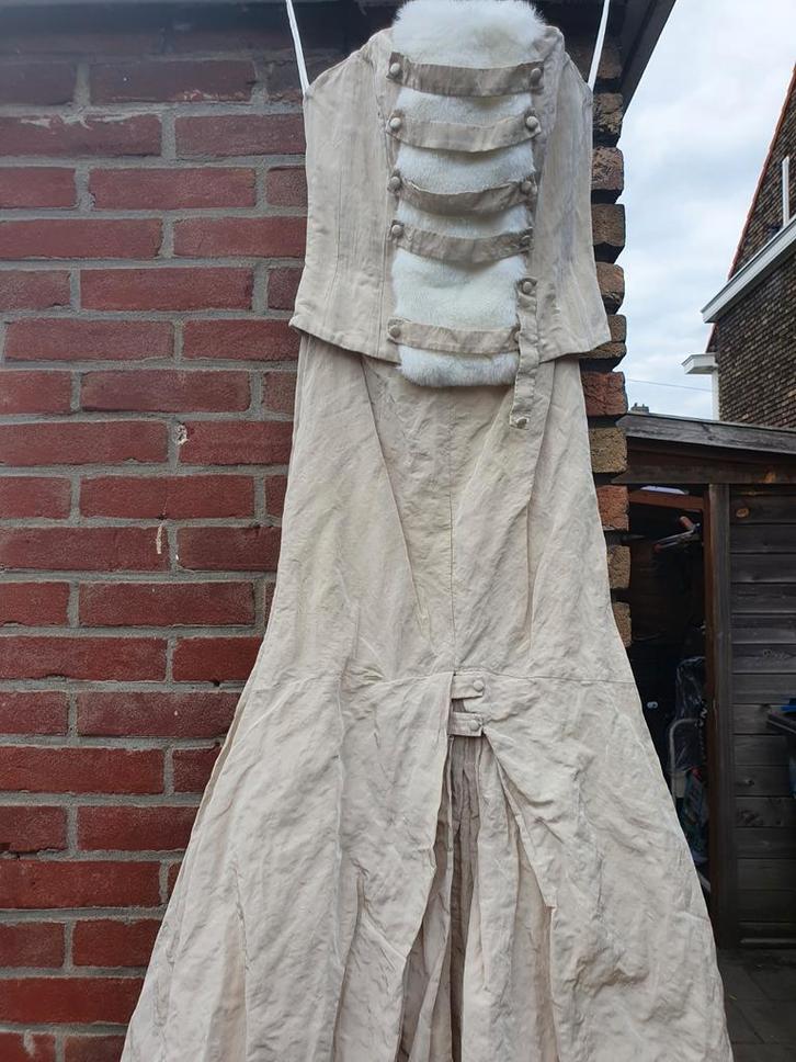 Ladybird Winter Trouwjurk M (38) - Bont, Kleding | Dames, Jurken, Gedragen, Maat 38/40 (M), Beige, Onder de knie, Ophalen of Verzenden