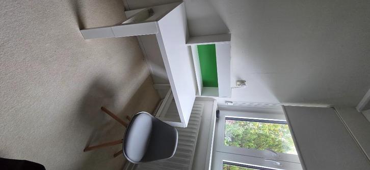 IKEA PÅHL kinder bureau, Huis en Inrichting, Bureaus, Zo goed als nieuw, Bureau, In hoogte verstelbaar, Ophalen