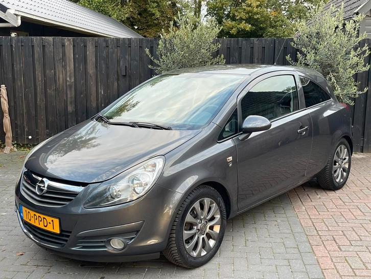 Opel Corsa 1.4 16V ‘111 Edition’ Airco Cruise Trekh. 1e eige, Auto's, Opel, Particulier, Corsa, ABS, Airbags, Airconditioning