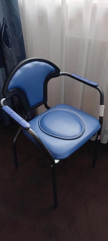 Toiletstoel  beschikbaar voor biedingen