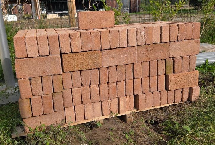 200 bakstenen / metselstenen, Doe-het-zelf en Verbouw, Metselstenen, Nieuw, Bakstenen, Ophalen