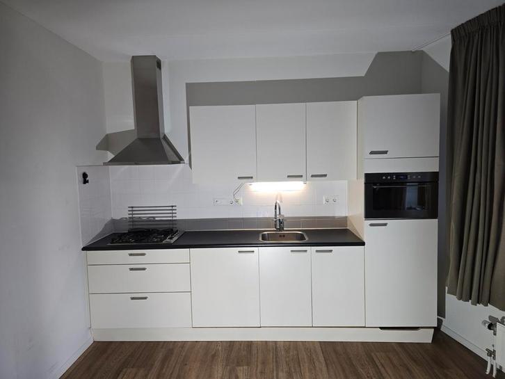 Nette keuken met inbouwapparatuur (Whirlpool & Siemens), Huis en Inrichting, Keuken | Complete keukens, Gebruikt, Enkelwandige keuken