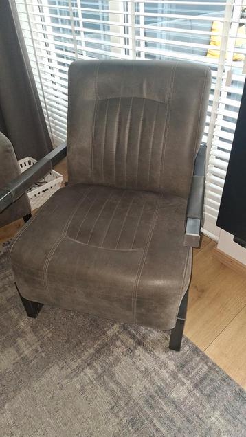 Fauteuil  beschikbaar voor biedingen