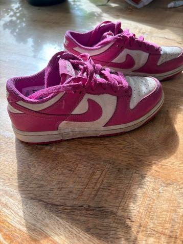 Roze Nike Sneakers - Maat Onbekend beschikbaar voor biedingen