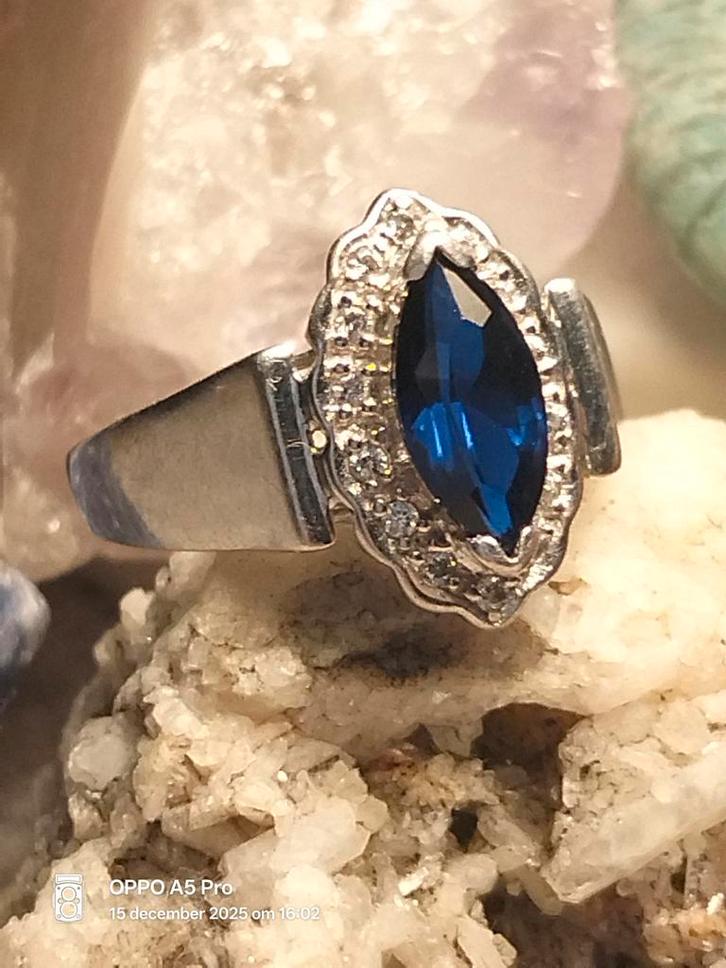 Vintage Sterling zilveren ring met blauwe edelsteen, Sieraden, Tassen en Uiterlijk, Antieke sieraden, Ring, Zilver, Met edelsteen