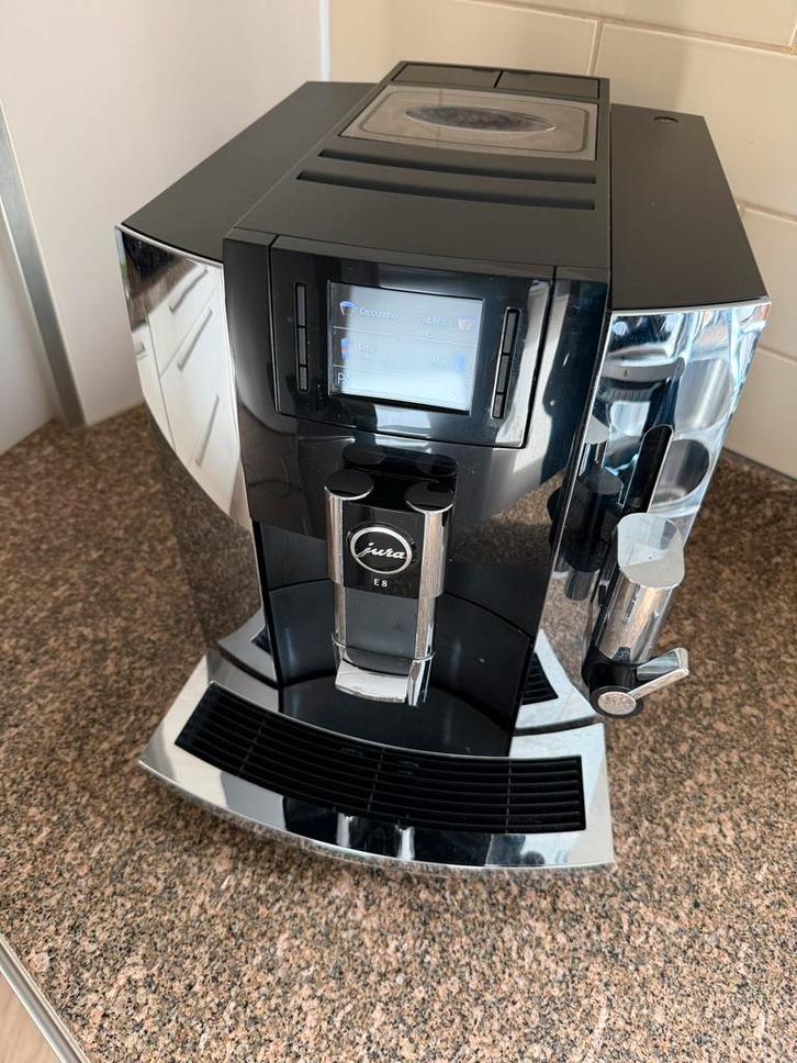 Jura E8 Espresso Machine - Goed Onderhouden!, Witgoed en Apparatuur, Koffiezetapparaten, Zo goed als nieuw, Koffiebonen, Espresso apparaat