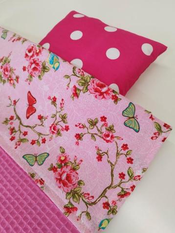 Poppenbed setje beschikbaar voor biedingen