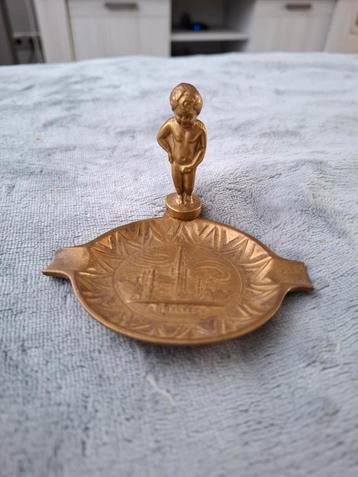 Bronzen Asbak met Manneken Pis beschikbaar voor biedingen