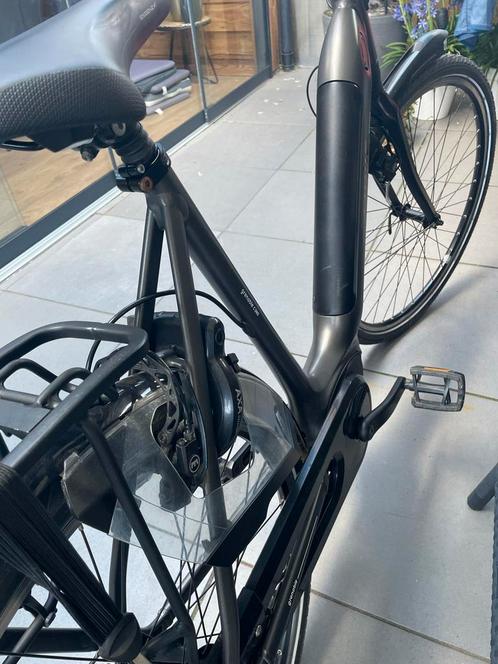 Gazelle grenoble C380, Fietsen en Brommers, Elektrische fietsen, Zo goed als nieuw, Gazelle, 59 cm of meer, 50 km per accu of meer