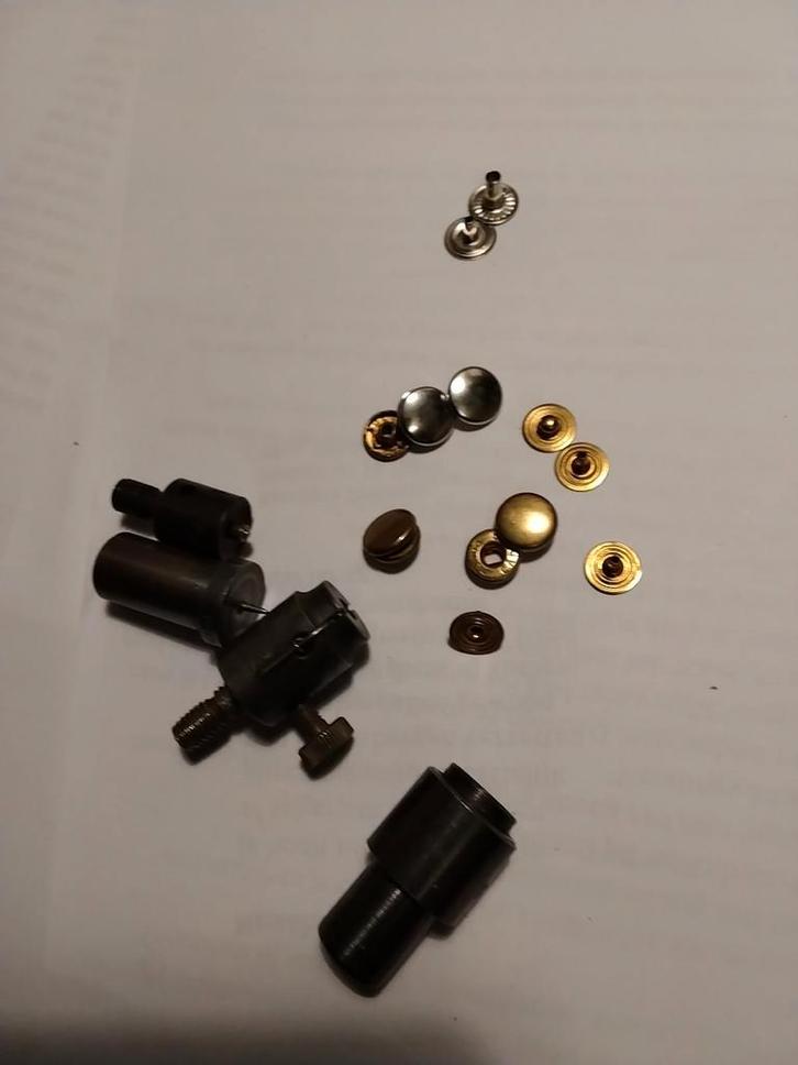 Drukknopen 10 mm met stempel, Hobby en Vrije tijd, Naaien en Fournituren, Zo goed als nieuw, Ophalen of Verzenden