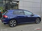 Volkswagen Golf 1.5 eTSI R-Line Panorama/IQ Light/Keyless/, Auto's, 1498 cc, 4 cilinders, 150 pk, Blauw