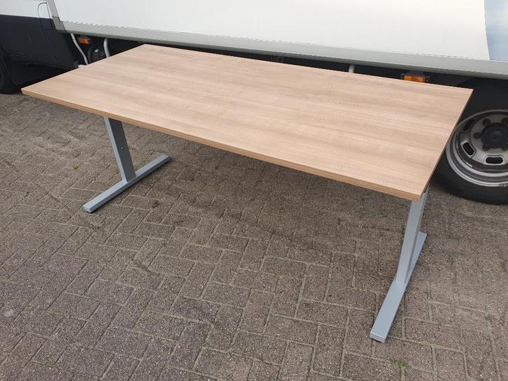 Ergodesk bureau 160x80 en 180x80 (6 beschikbaar), Huis en Inrichting, Bureaus, Zo goed als nieuw, Bureau, In hoogte verstelbaar