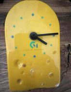 Vintage melkunie kaas klok, Huis en Inrichting, Woonaccessoires | Klokken, Ophalen of Verzenden, Zo goed als nieuw, Analoog, Wekker of Tafelklok