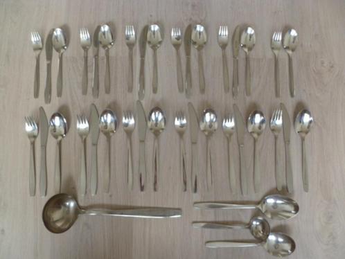 Bestek set. 39 delig: Vorken, messen, lepels + opscheplepels, Huis en Inrichting, Keuken | Bestek, Zo goed als nieuw, Bestekset