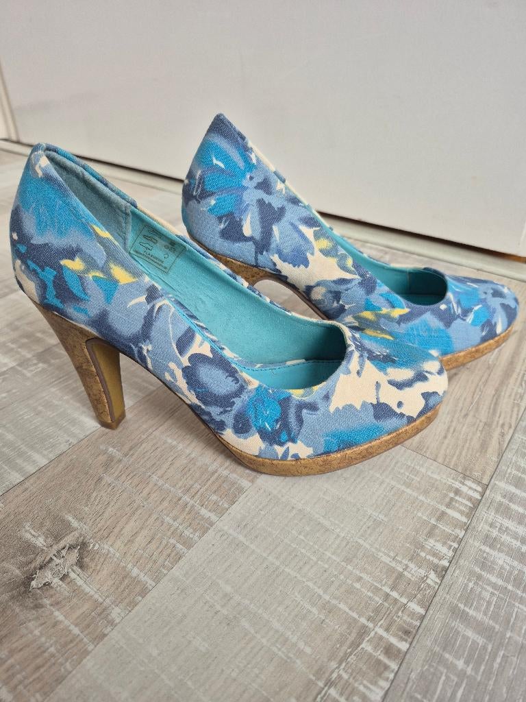 Schoenen blauw witte bloemen maat 36, Pumps, Blauw, Ophalen of Verzenden, Zo goed als nieuw