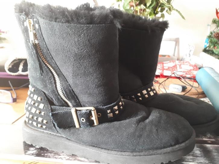 uggs maat 39, Kleding | Dames, Schoenen, Zo goed als nieuw, Lage of Enkellaarzen, Zwart, Ophalen of Verzenden
