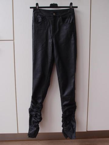 Mooie dames meisjes gecoate Shein broek maat XS beschikbaar voor biedingen