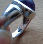 zilveren ring met amethist steen [160], Verzenden, Zo goed als nieuw, 17 tot 18, Met edelsteen