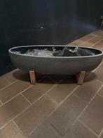 Bloempotten 2 stuks op standaard, Ophalen of Verzenden, Zo goed als nieuw