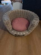 Rieten honden mand met kussen., Dieren en Toebehoren, Hondenmanden, Ophalen, Zo goed als nieuw, Riet