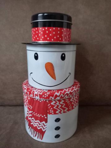 Mooi sneeuwpop blik / 3 trommels opgestapeld  beschikbaar voor biedingen