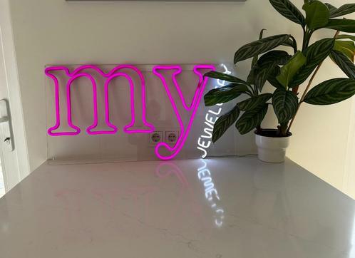 My Jewellery neon roze bord. Grote neon wandlamp 77x40., Huis en Inrichting, Lampen | Wandlampen, Zo goed als nieuw, Kunststof