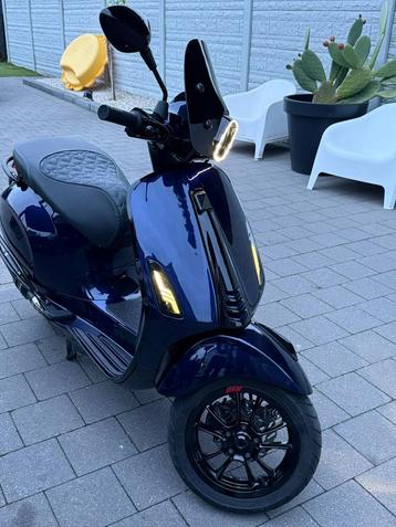 Vespa sprint  beschikbaar voor biedingen