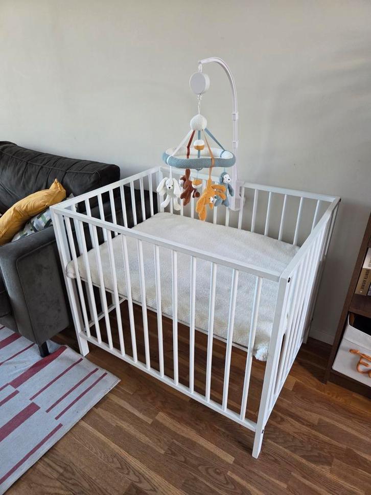 Box baby wit (smal model) inclusief matrasje, Kinderen en Baby's, Boxen, Gebruikt, Rechthoekig, In hoogte verstelbaar, Boxkleed