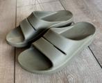 Oofos slippers maat 39., Kleding | Dames, Schoenen, Ophalen of Verzenden, Zo goed als nieuw