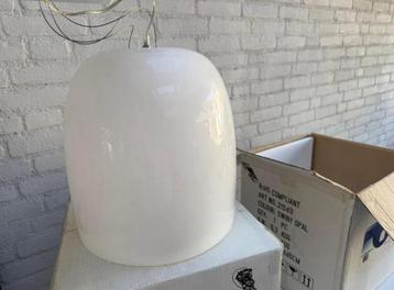 2x Nieuwe Willemse Hanglampen Melkglas design plafond lampen beschikbaar voor biedingen