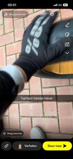 Typhoon band, Verzenden