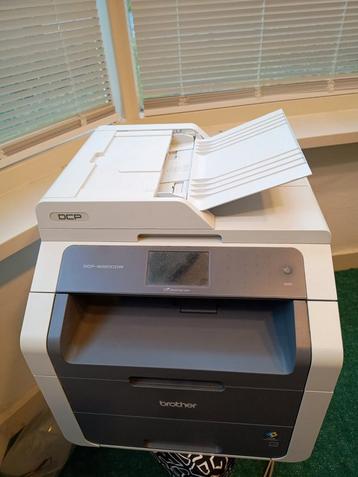 Brother color printer/scanner dcp 9020cdw beschikbaar voor biedingen