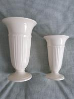 2x Wedgwood vazen / vanille, Huis en Inrichting, Woonaccessoires | Vazen, Overige kleuren, Aardewerk of Porselein, Ophalen of Verzenden