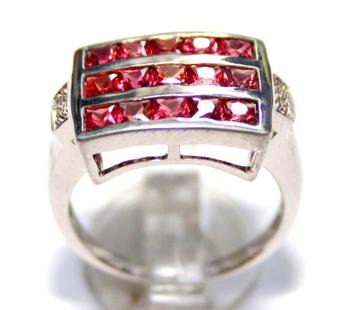 Schitterende Sterling Zilver Granaten & Diamanten Ring  beschikbaar voor biedingen
