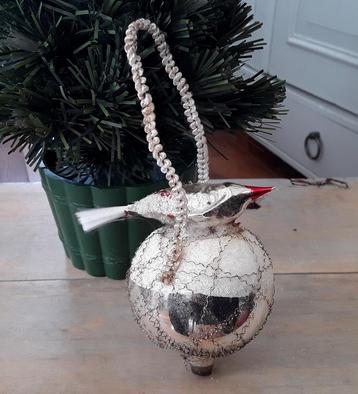 Oude vintage kerstbal met vogeltje  beschikbaar voor biedingen
