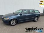 Volvo V50 2.0D Momentum, '05 nette staat inruilkoopje !, Gebruikt, 4 cilinders, 700 kg, Blauw