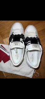 Valentino Sneakers - Zo goed als nieuw, Ophalen, Zo goed als nieuw, Wit