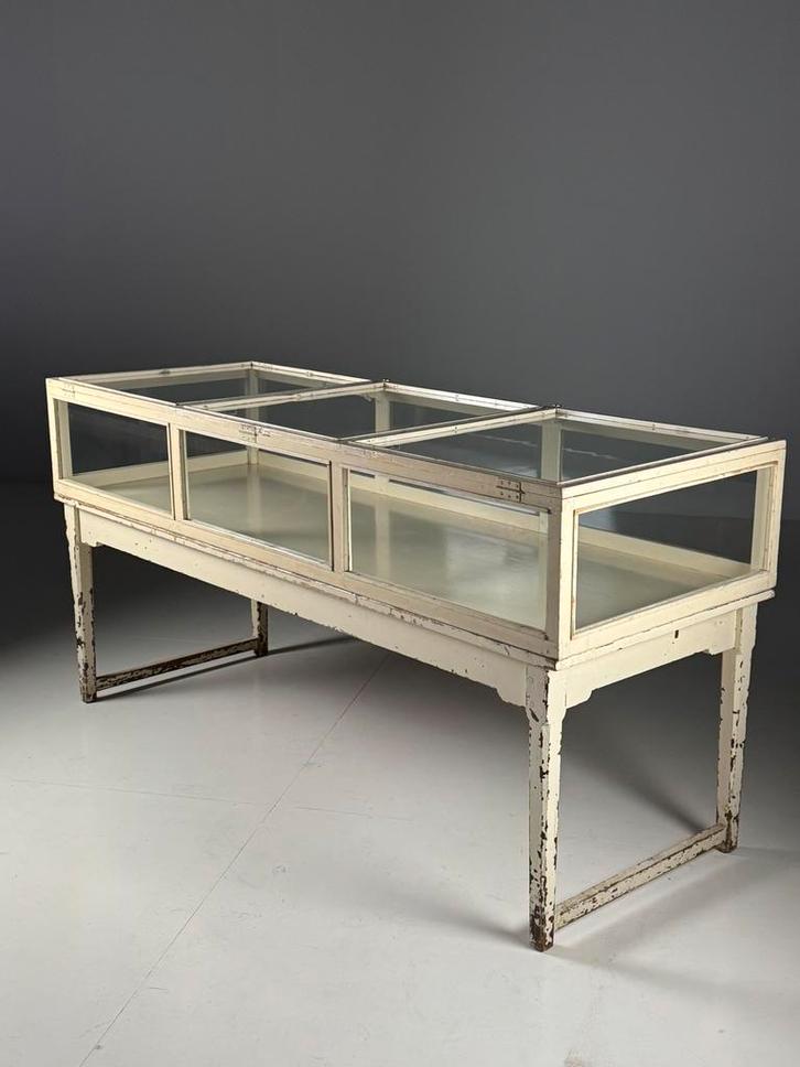 Vitrinekast toonbank vintage wit, Antiek en Kunst, Antiek | Kantoor en Zakelijk, Ophalen