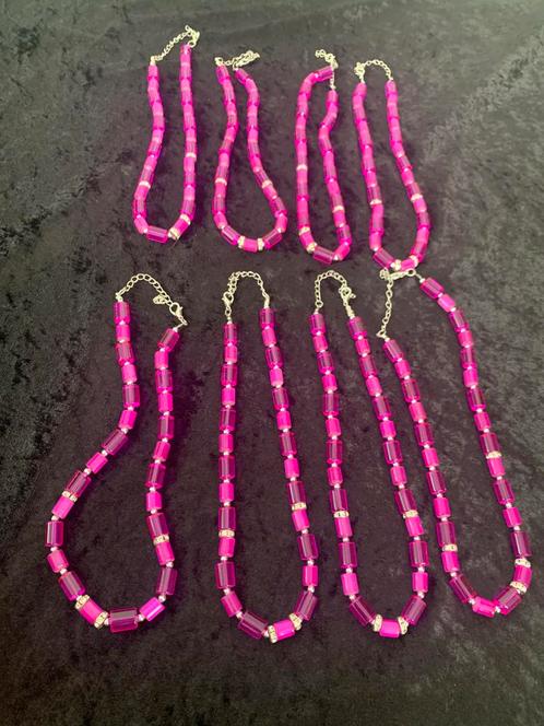 Partij 8 stuks fuchsia glas kettingen ZK62, Sieraden, Tassen en Uiterlijk, Kettingen, Nieuw, Overige materialen, Roze, Ophalen of Verzenden