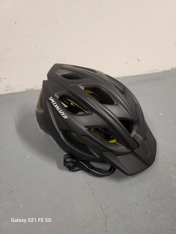 Specialized fietshelm beschikbaar voor biedingen