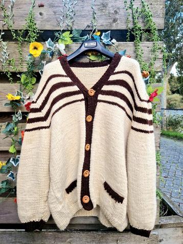 Warme nieuwe vintage collectie truien, vesten & borduursels! beschikbaar voor biedingen