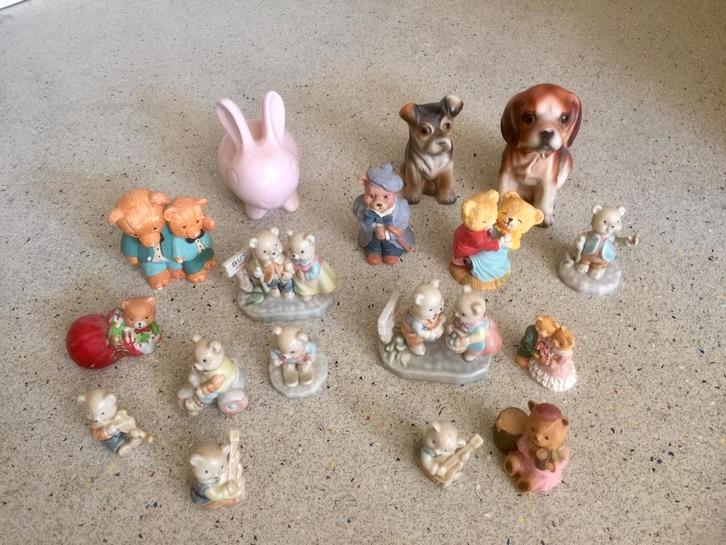 Vintage porseleinen beeldjes beertjes en hondjes, Verzamelen, Beelden en Beeldjes, Zo goed als nieuw, Dier, Verzenden