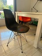 Eames glasvezel stoeltje vintage, Huis en Inrichting, Stoelen, Ophalen, Gebruikt, Bruin, Vintage