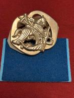 Baret embleem huzaren prinses Catharina- Amalia, Verzamelen, Militaria | Algemeen, Verzenden, Landmacht, Nederland, Embleem of Badge
