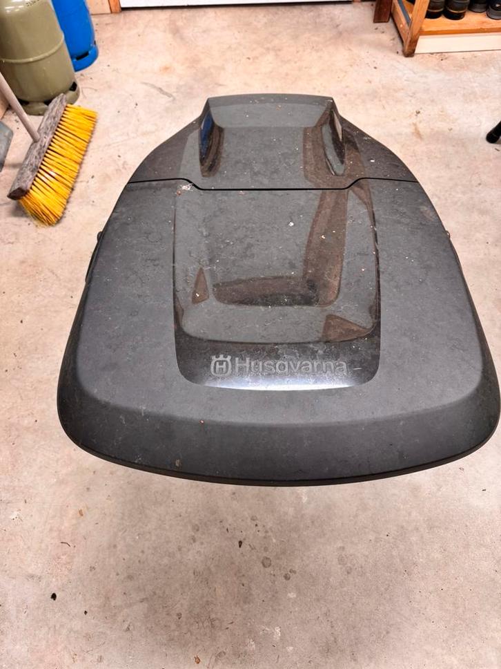 Husqvarna garage NIEUW, Tuin en Terras, Robotmaaiers, Nieuw, Ophalen