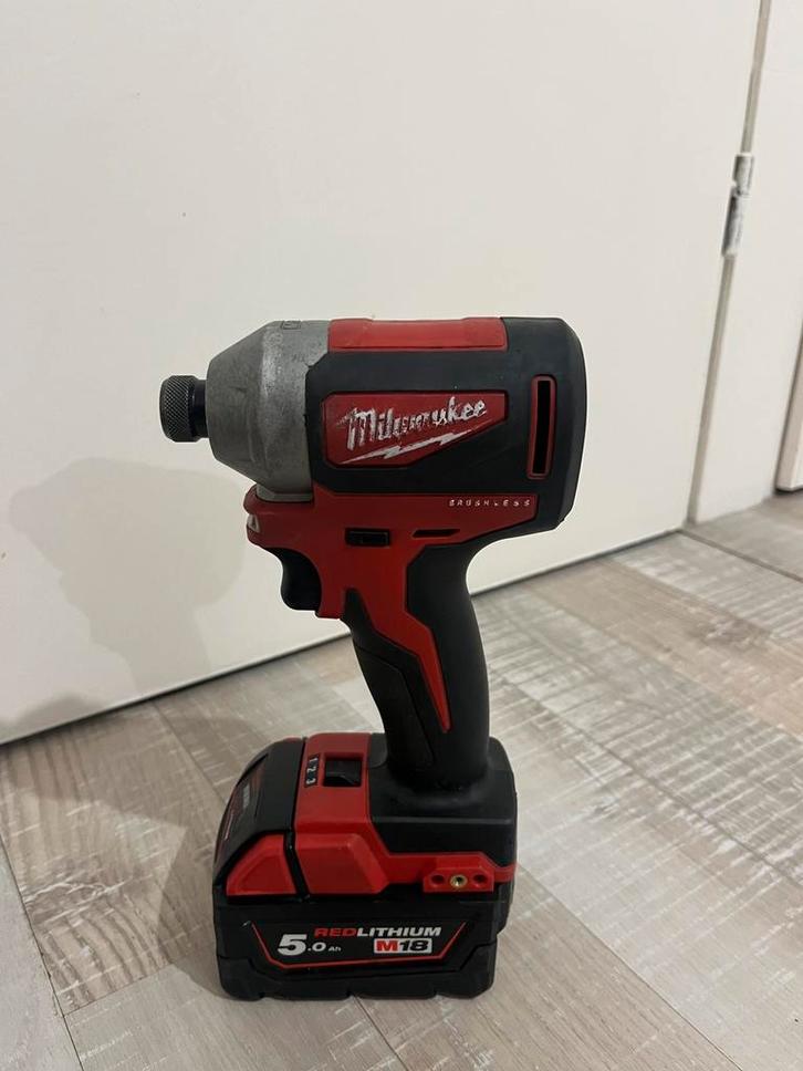 Milwaukee M18 Slagschroevendraaier, Doe-het-zelf en Verbouw, Gereedschap | Boormachines, Gebruikt, Boor- en Schroefmachine, Ophalen
