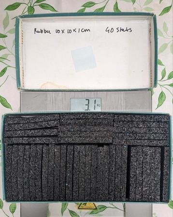 Rubberen Tegels 10x10x1cm - ca. 40 stuks beschikbaar voor biedingen