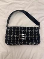 Guess tas, Ophalen