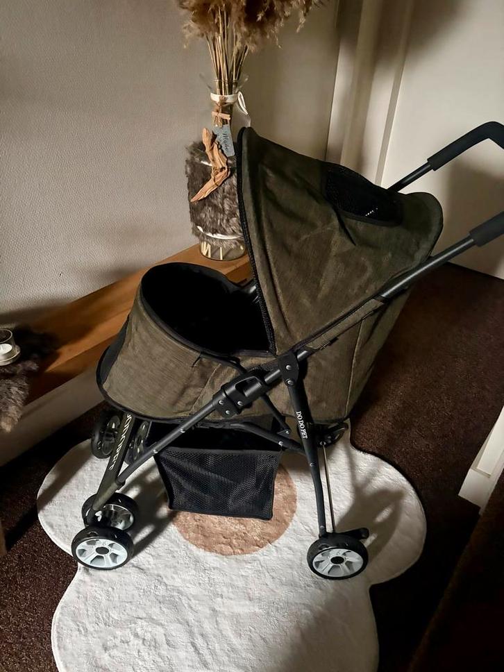 Hondenbuggy zo goed als nieuw, Dieren en Toebehoren, Overige Dieren-accessoires, Zo goed als nieuw, Ophalen