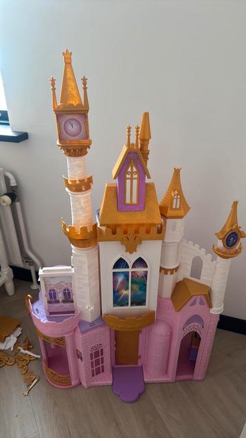 Disney kasteel speelset barbie  beschikbaar voor biedingen
